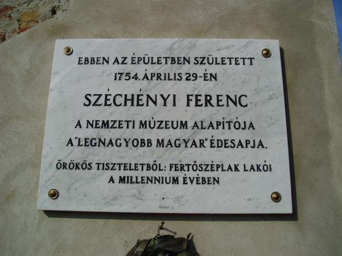 Fertőszéplak, Hősök tere 01. 2.kép.jpg Fertőszéplak, Hősök tere 01. 2.kép.jpg